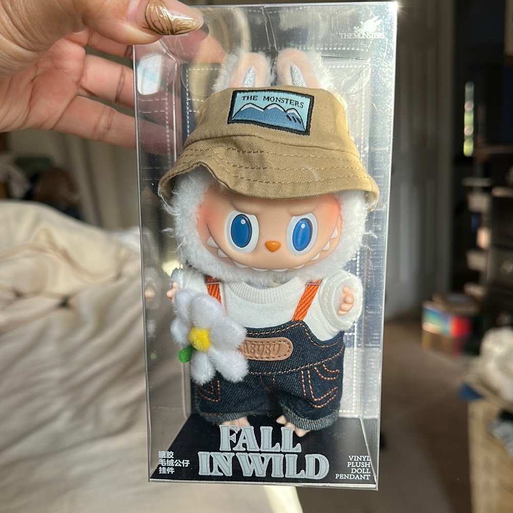 THE MONSTERS FALL IN WILD SERIES-Vinyl Plush Doll